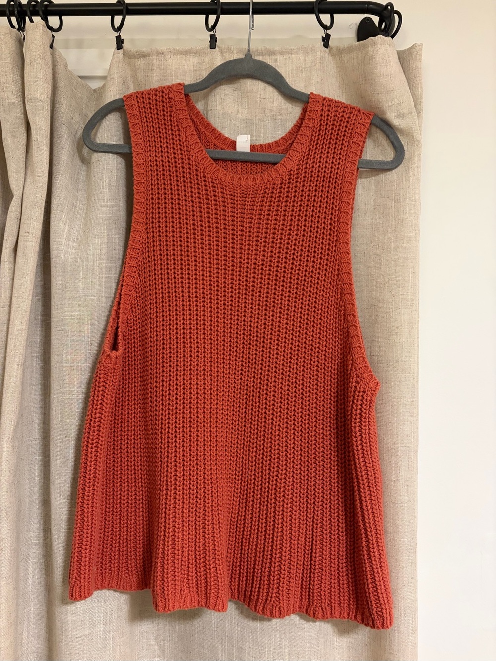 Old Navy Knit Sleeveless Tank in Burnt Orange